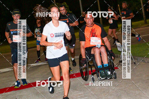 Buy your photos of the eventHalloween Run on Fotop