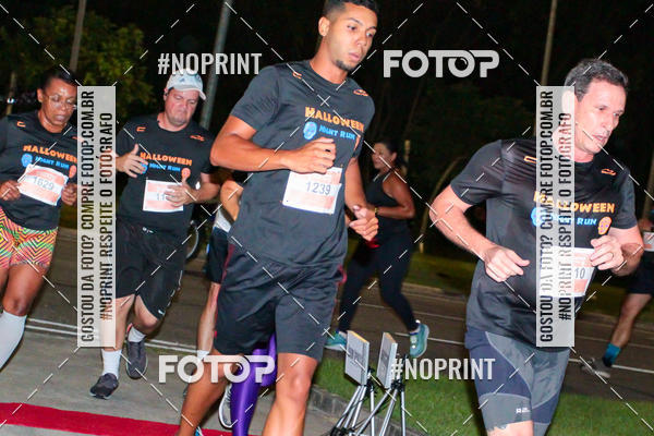 Buy your photos of the eventHalloween Run on Fotop
