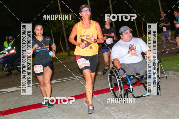 Buy your photos of the eventHalloween Run on Fotop