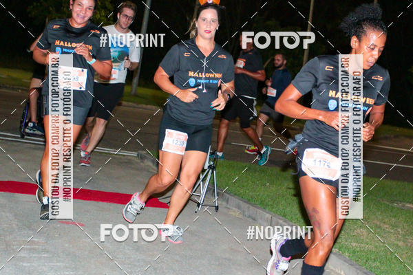 Buy your photos of the eventHalloween Run on Fotop