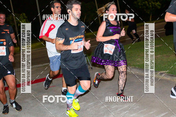 Buy your photos of the eventHalloween Run on Fotop