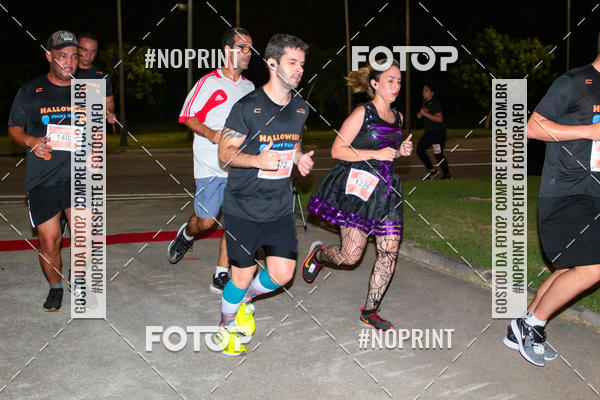 Buy your photos of the eventHalloween Run on Fotop