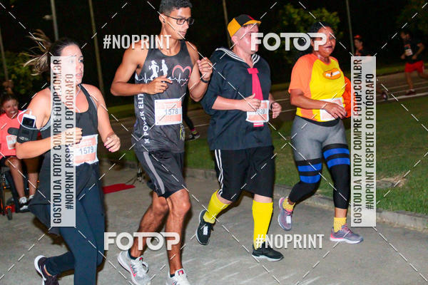 Buy your photos of the eventHalloween Run on Fotop