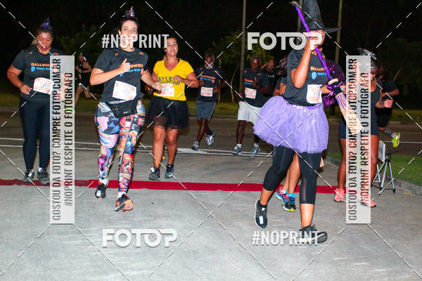 Buy your photos of the eventHalloween Run on Fotop