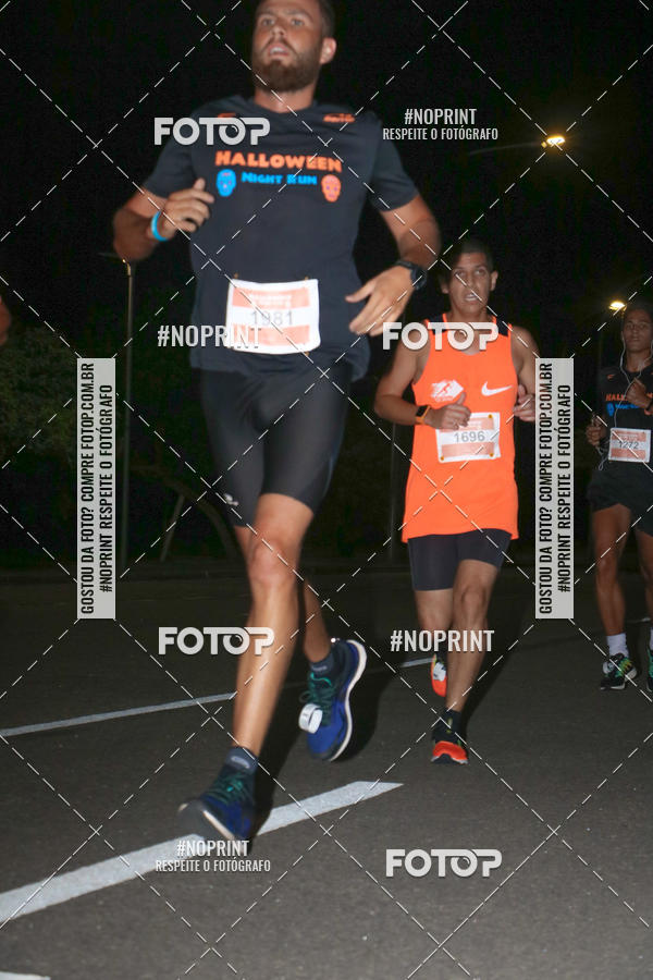 Buy your photos of the eventHalloween Run on Fotop