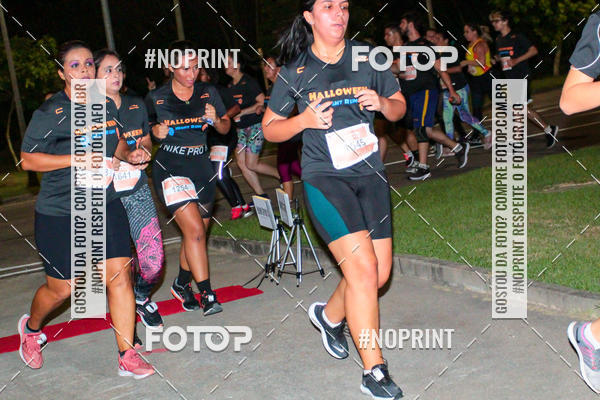 Buy your photos of the eventHalloween Run on Fotop
