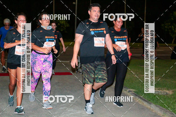 Buy your photos of the eventHalloween Run on Fotop