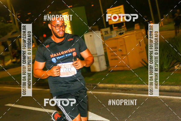 Buy your photos of the eventHalloween Run on Fotop
