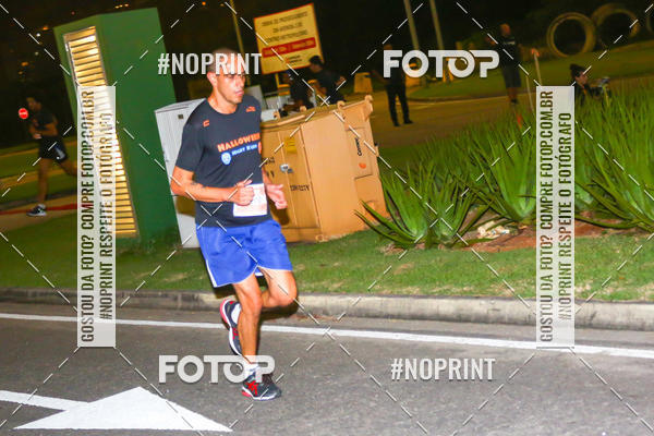 Buy your photos of the eventHalloween Run on Fotop