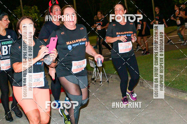 Buy your photos of the eventHalloween Run on Fotop