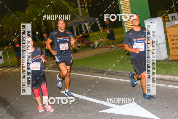 Buy your photos of the eventHalloween Run on Fotop