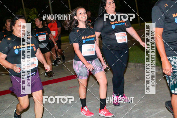 Buy your photos of the eventHalloween Run on Fotop