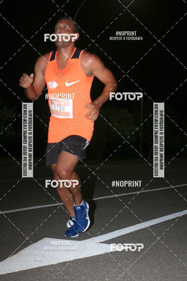 Buy your photos of the eventHalloween Run on Fotop