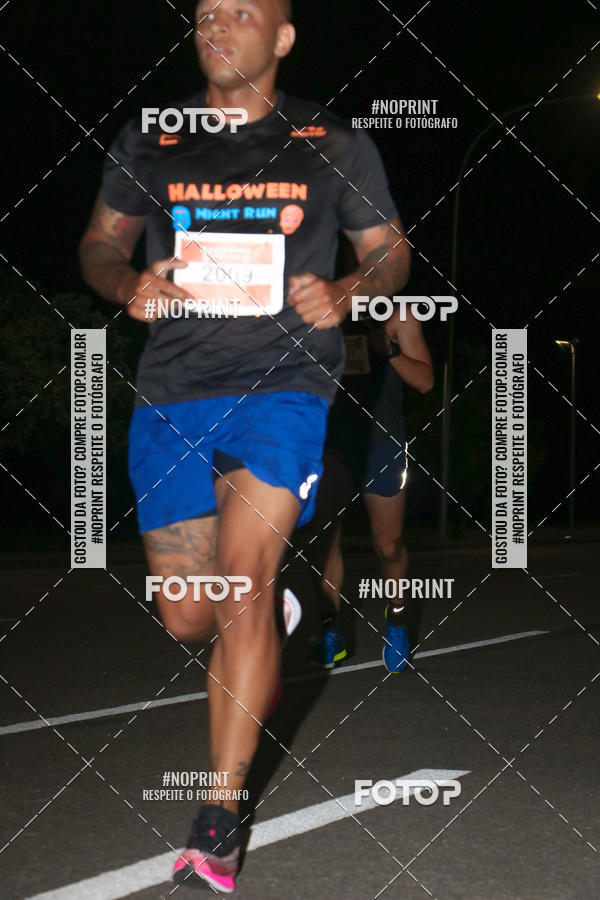 Buy your photos of the eventHalloween Run on Fotop