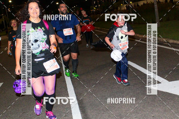 Buy your photos of the eventHalloween Run on Fotop