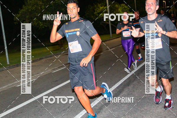 Buy your photos of the eventHalloween Run on Fotop