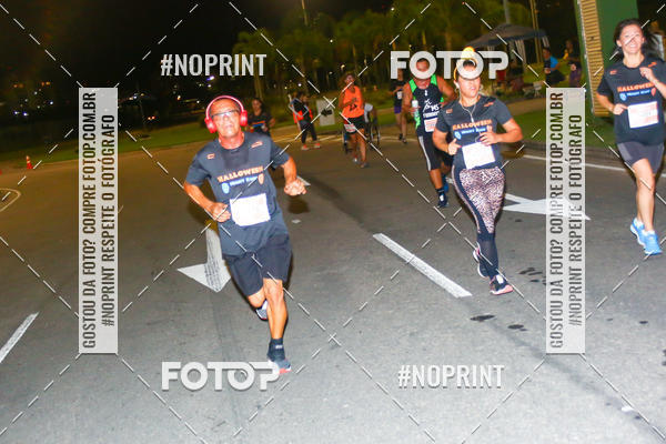 Buy your photos of the eventHalloween Run on Fotop