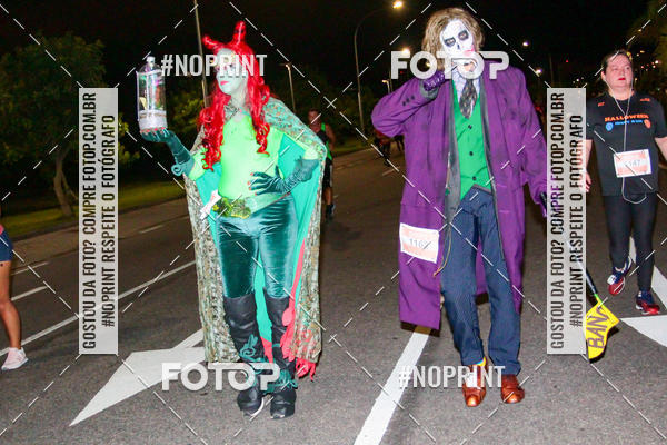 Buy your photos of the eventHalloween Run on Fotop