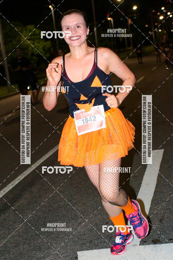 Buy your photos of the eventHalloween Run on Fotop