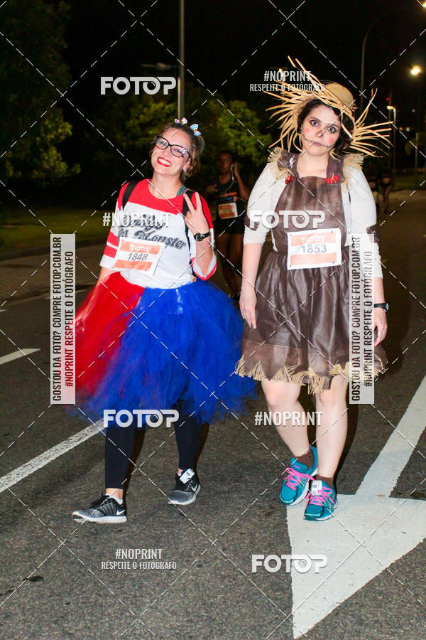 Buy your photos of the eventHalloween Run on Fotop