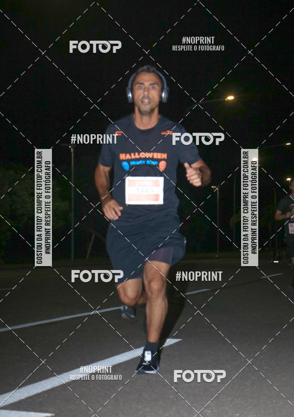 Buy your photos of the eventHalloween Run on Fotop