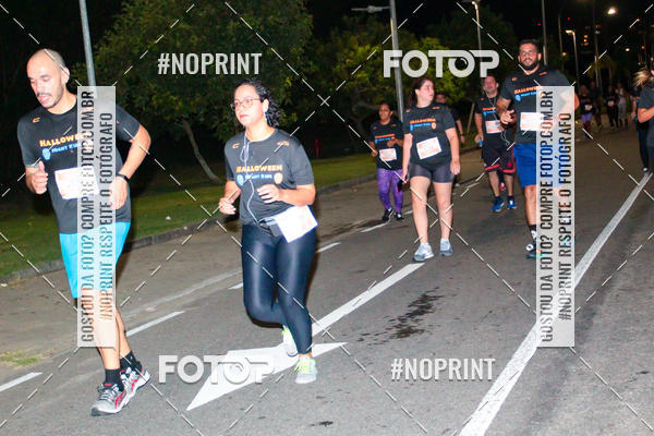 Buy your photos of the eventHalloween Run on Fotop