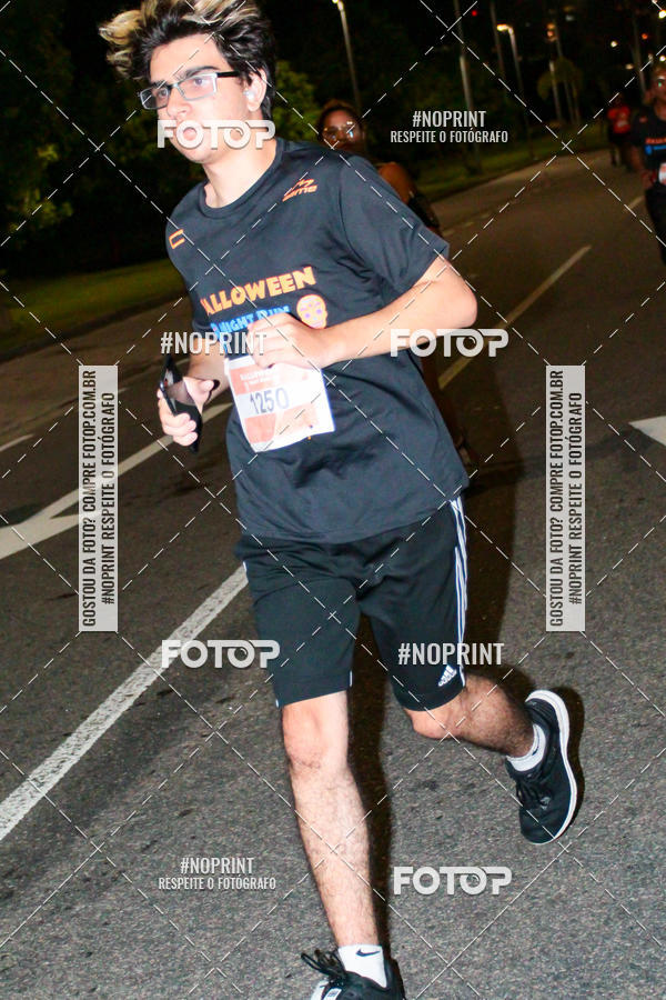 Buy your photos of the eventHalloween Run on Fotop