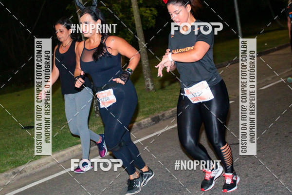 Buy your photos of the eventHalloween Run on Fotop
