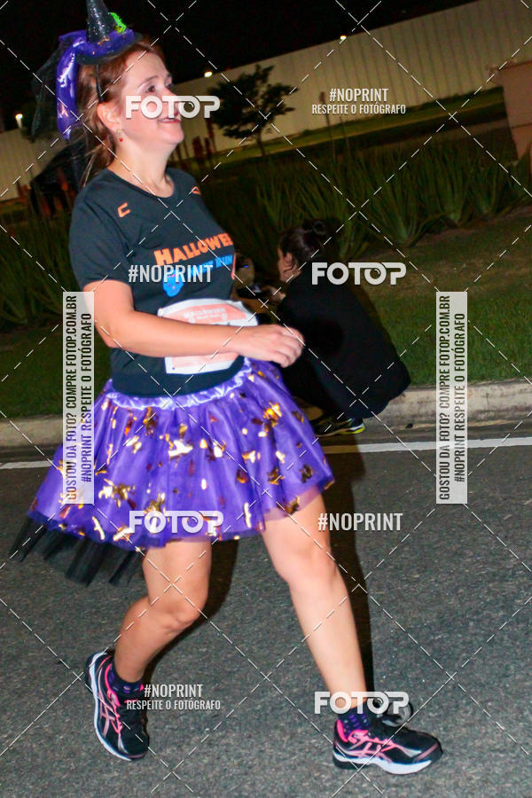 Buy your photos of the eventHalloween Run on Fotop