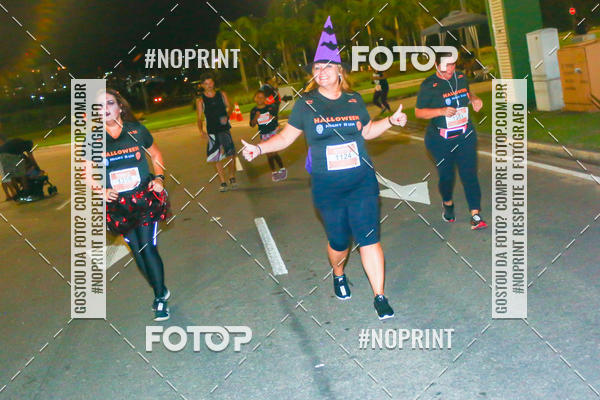 Buy your photos of the eventHalloween Run on Fotop