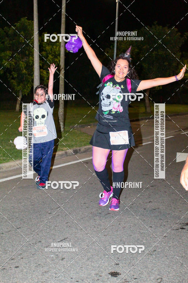 Buy your photos of the eventHalloween Run on Fotop