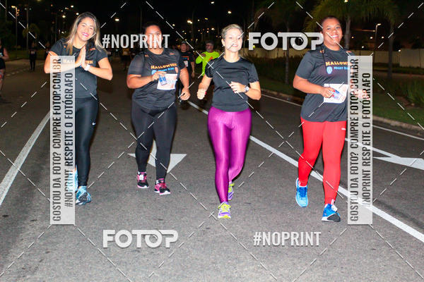 Buy your photos of the eventHalloween Run on Fotop