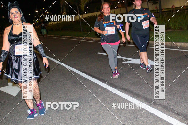 Buy your photos of the eventHalloween Run on Fotop