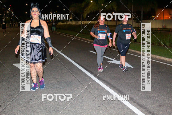 Buy your photos of the eventHalloween Run on Fotop