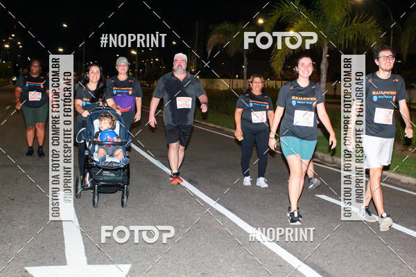 Buy your photos of the eventHalloween Run on Fotop