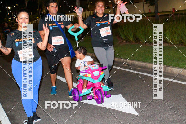 Buy your photos of the eventHalloween Run on Fotop