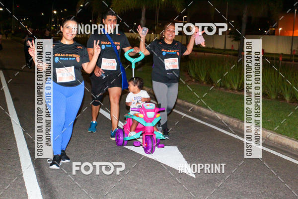 Buy your photos of the eventHalloween Run on Fotop