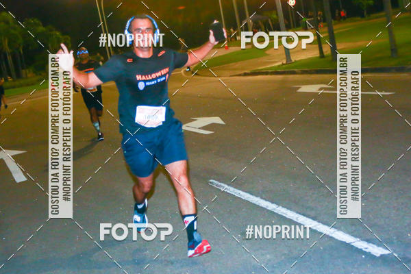 Buy your photos of the eventHalloween Run on Fotop