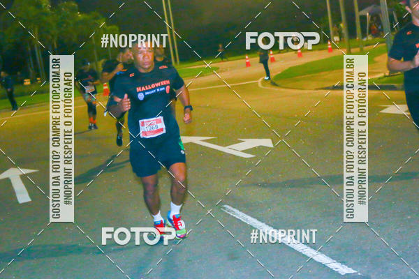 Buy your photos of the eventHalloween Run on Fotop