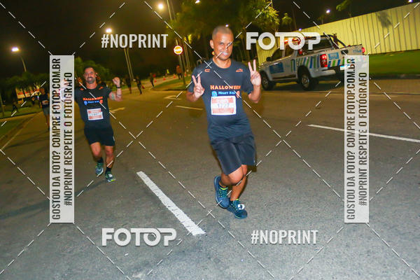 Buy your photos of the eventHalloween Run on Fotop