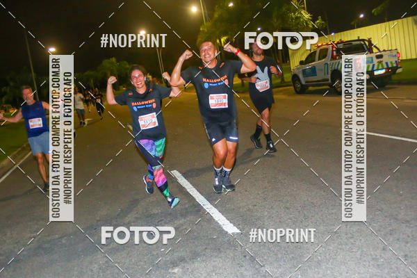 Buy your photos of the eventHalloween Run on Fotop