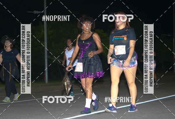 Buy your photos of the eventHalloween Run on Fotop