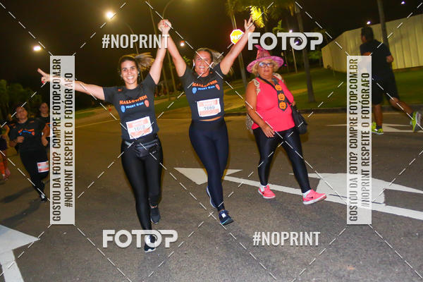 Buy your photos of the eventHalloween Run on Fotop