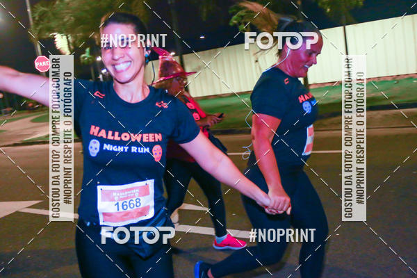 Buy your photos of the eventHalloween Run on Fotop