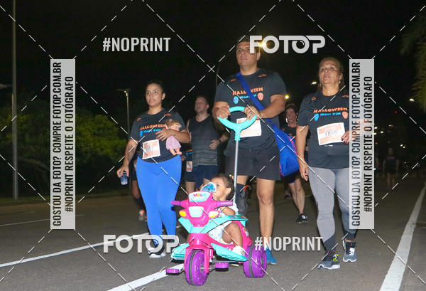 Buy your photos of the eventHalloween Run on Fotop