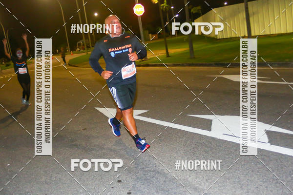 Buy your photos of the eventHalloween Run on Fotop