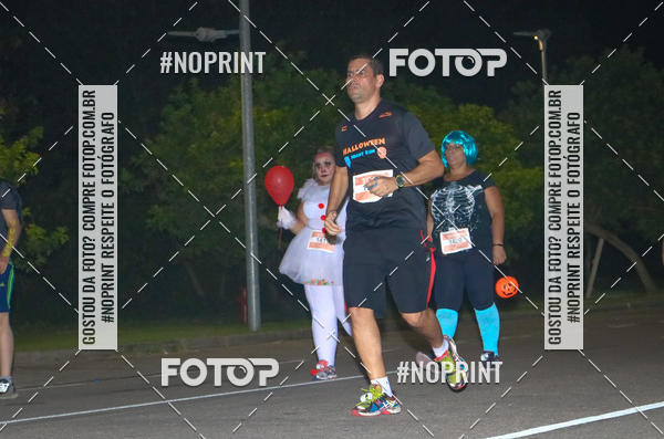 Buy your photos of the eventHalloween Run on Fotop