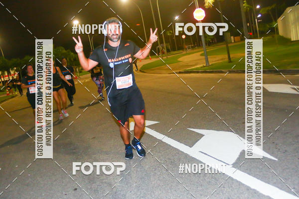 Buy your photos of the eventHalloween Run on Fotop