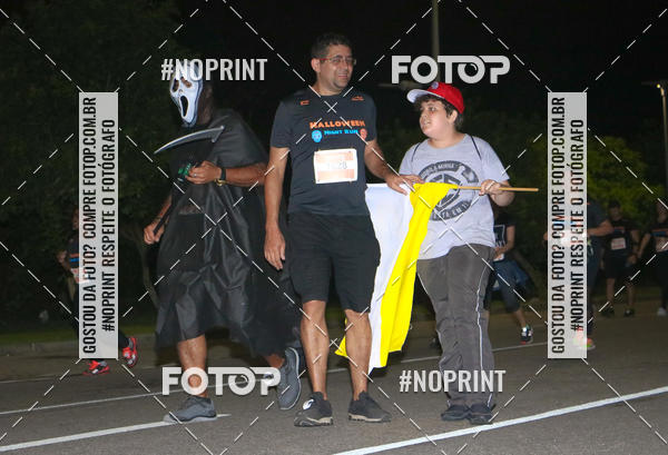 Buy your photos of the eventHalloween Run on Fotop