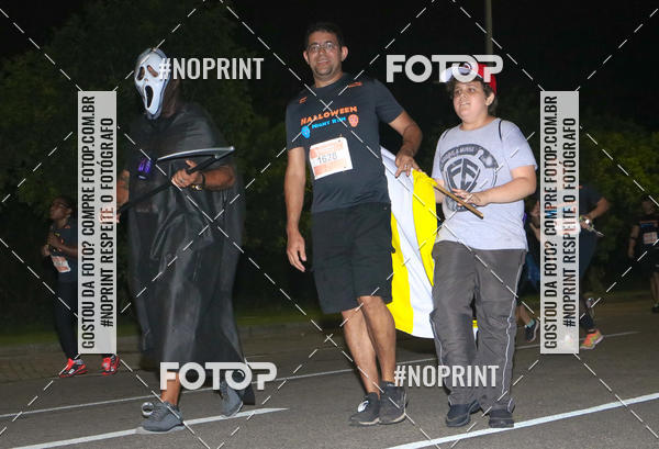 Buy your photos of the eventHalloween Run on Fotop